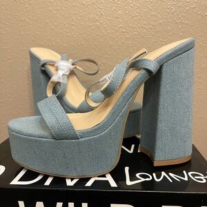 Windsor Wild Diva Lounge Denim Blue Platform Sandals - Brand New w/Box